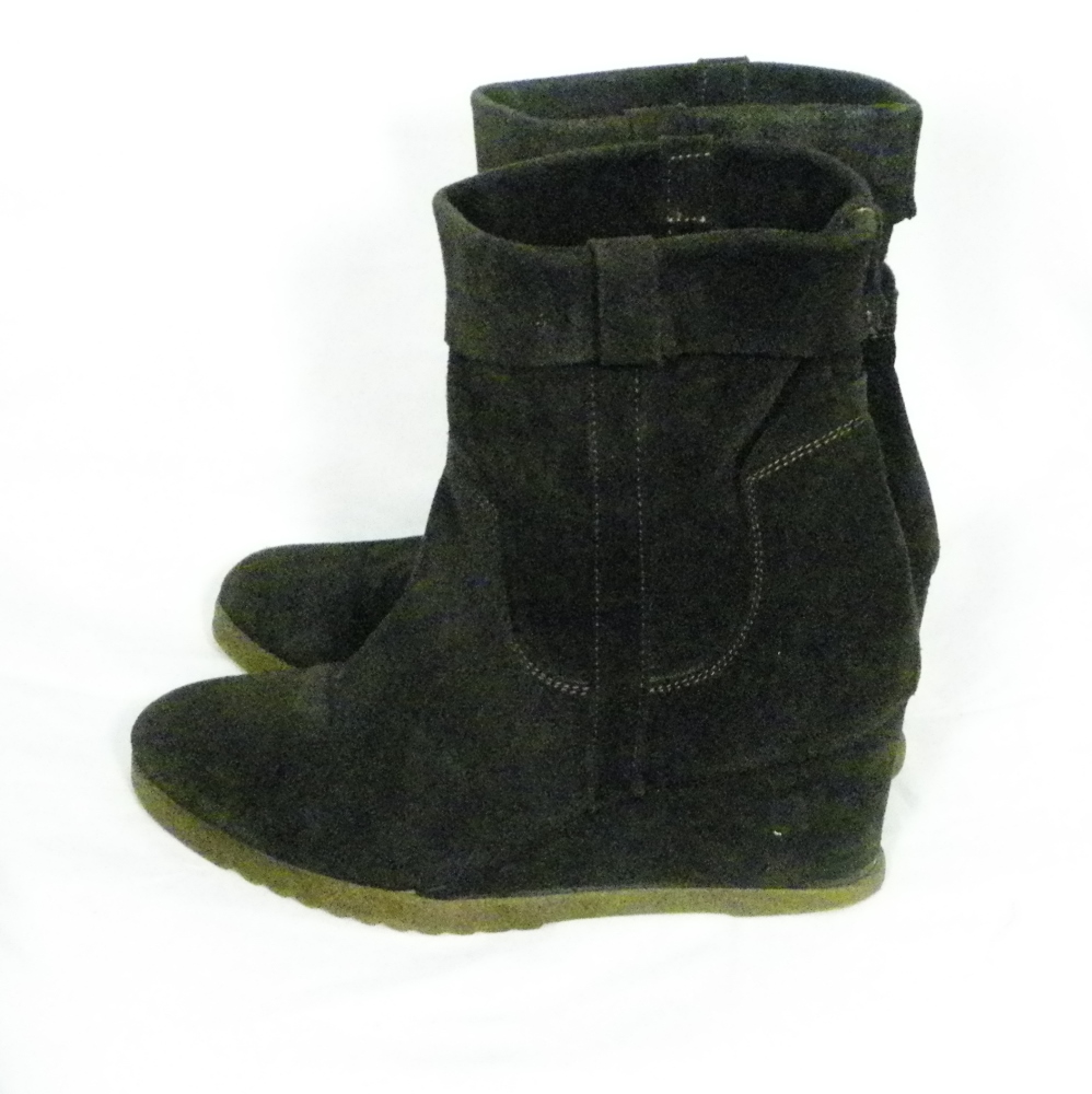 Acheter Botte Femme Marron MONOPRIX T 39. Bon état - 10,00 € Botte Femme Marron MONOPRIX T 39. Bon état - reconditionné disponible sur Label Emmaüs